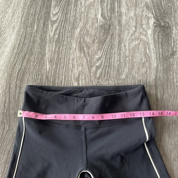 ALO Yoga Black White Seam Leggings - Picture 8 of 8